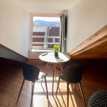 Cool In Historical Centre Apartment *
