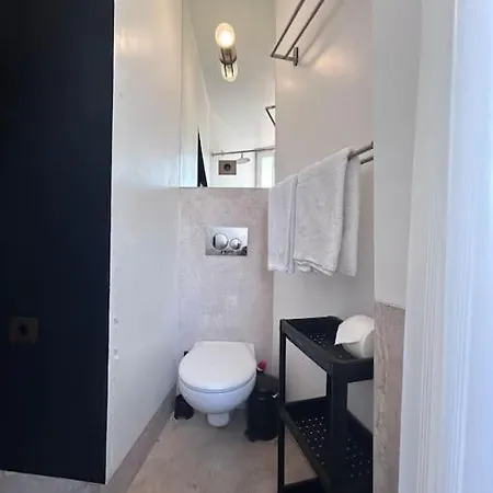 Apartment Cool In Historical Centre *