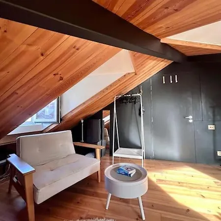 Apartment Cool In Historical Centre
